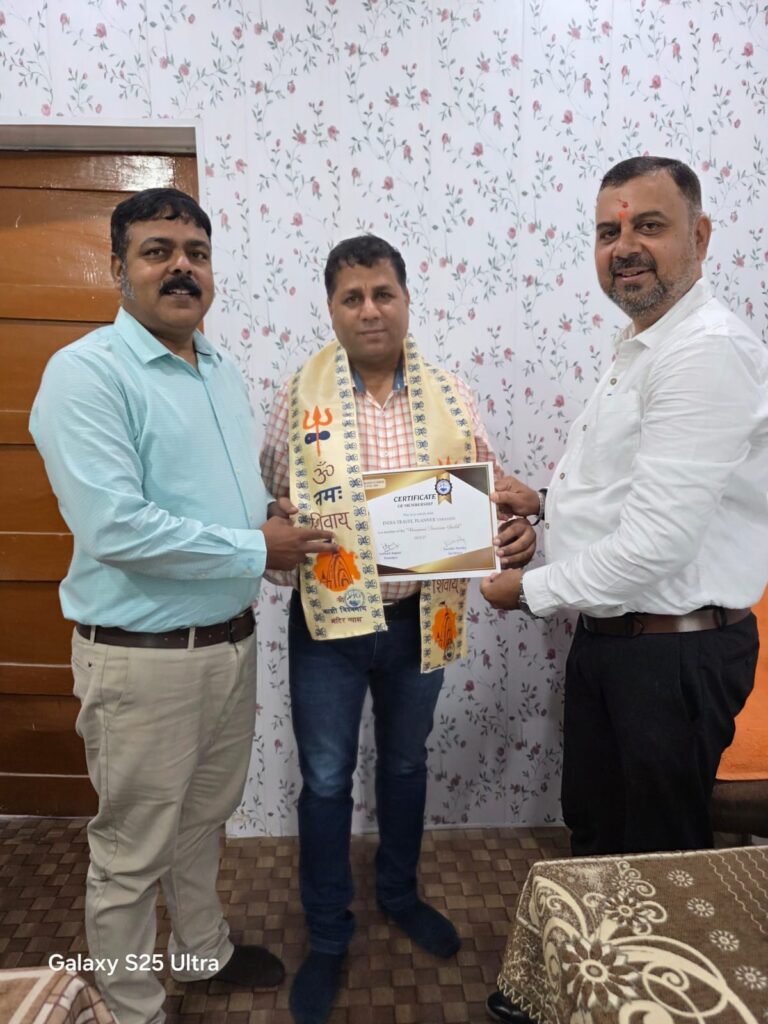 Certificate Distribution of Members of Varanasi Tourism Guild at the door
