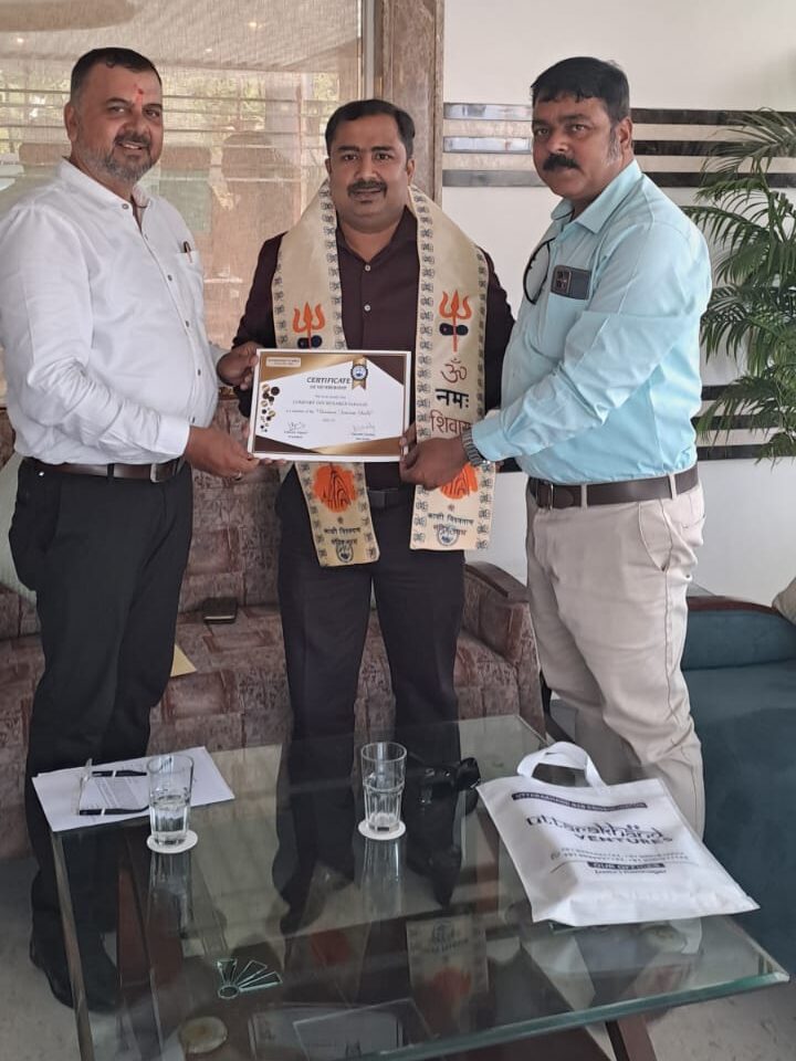 Certificate Distribution of Members of Varanasi Tourism Guild at the door